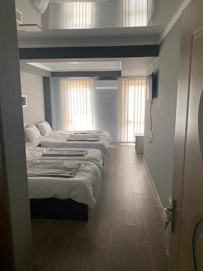 Art Hole Bed & Breakfast Kutaisi Bagian luar foto