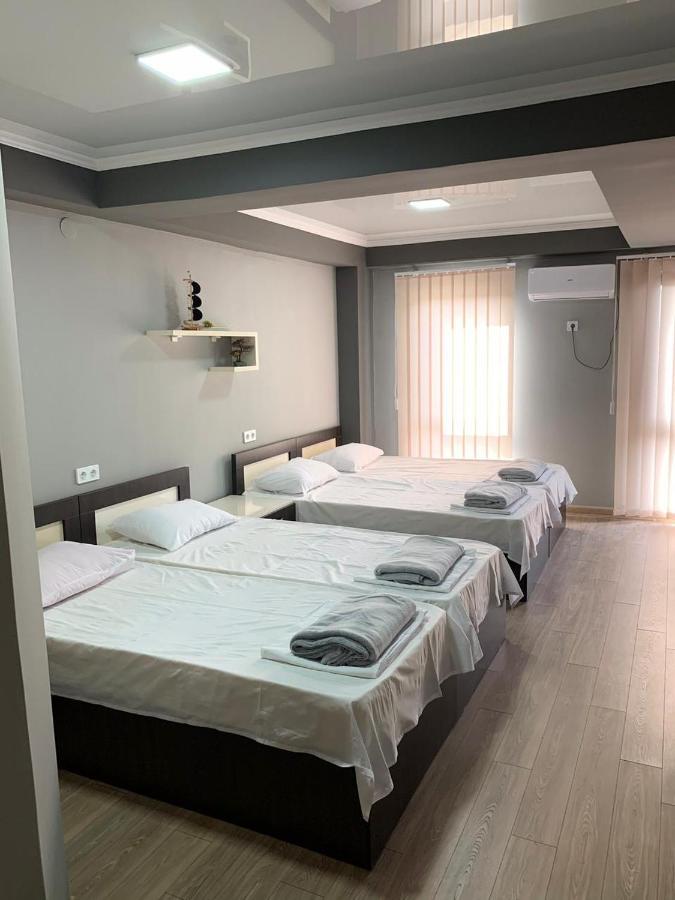 Art Hole Bed & Breakfast Kutaisi Bagian luar foto